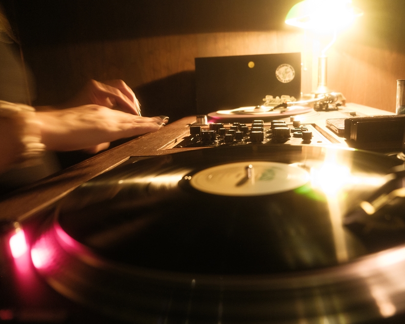 DJ Riri on the turntalbes - Groove is in the Heart at The Green Room - Salt Lake City